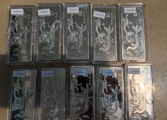  白银投资热潮下隐藏危机；假货泛滥令消费者深陷被动；商家跑路平台推责，法律途径成最后保障。 新闻