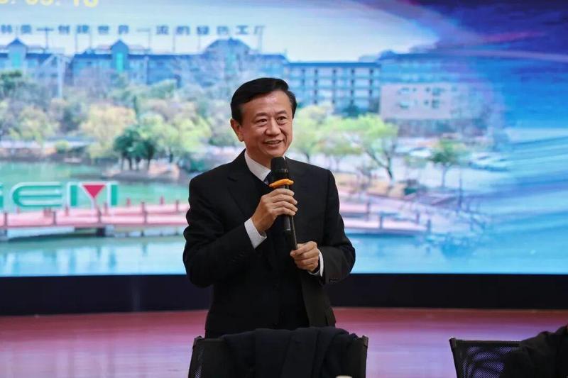  顶尖专家汇聚荆门；产学研融合再深化；固态电池创新迎来新动力。 IT技术 顶尖专家汇聚荆门；产学研融合再深化；固态电池创新迎来新动力。 IT技术