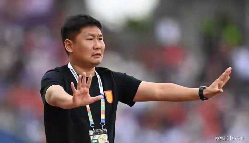  升班马逆袭背后：一群小将的“雄起”，点燃了这座城市的足球热血！ 体育新闻