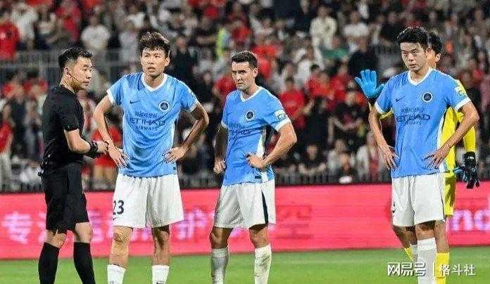  升班马逆袭背后：一群小将的“雄起”，点燃了这座城市的足球热血！ 体育新闻