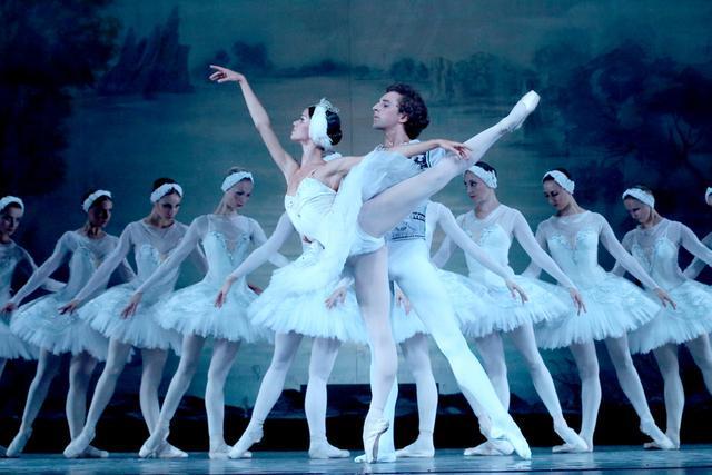  技术解码｜萨洛宁执棒巴黎管弦：法兰西之声的声部密码与指挥哲学 文化旅游