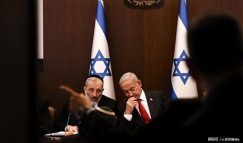  当权力遭遇审判：一个领导人的至暗时刻，牵动着整个国家的命运 新闻