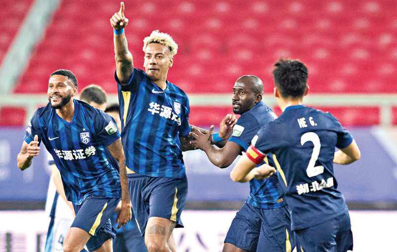  【战术显微镜】成都蓉城定位球体系深度解构：武汉三镇防线结构性漏洞与破局路径 体育新闻