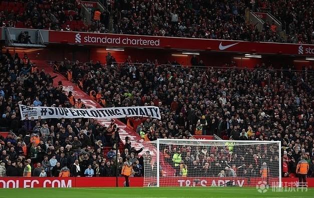  一张球票的重量：安菲尔德看台上的集体呐喊 体育新闻