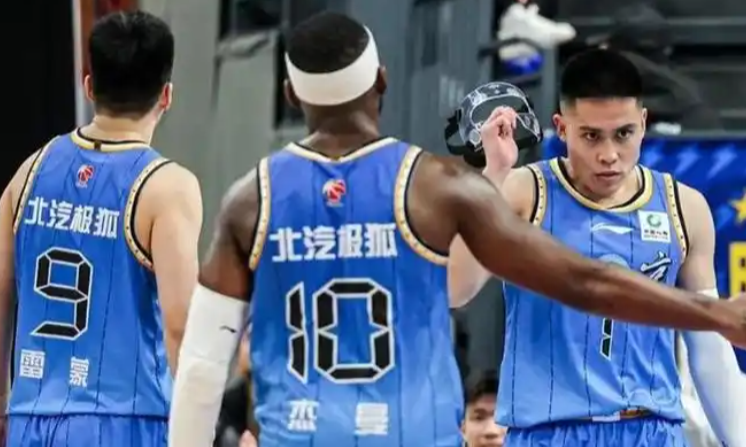  CBA积分榜暗战：解析上海霸权背后的攻防效率密码 体育新闻